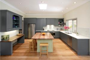 pretty-delightful-grey-kitchen